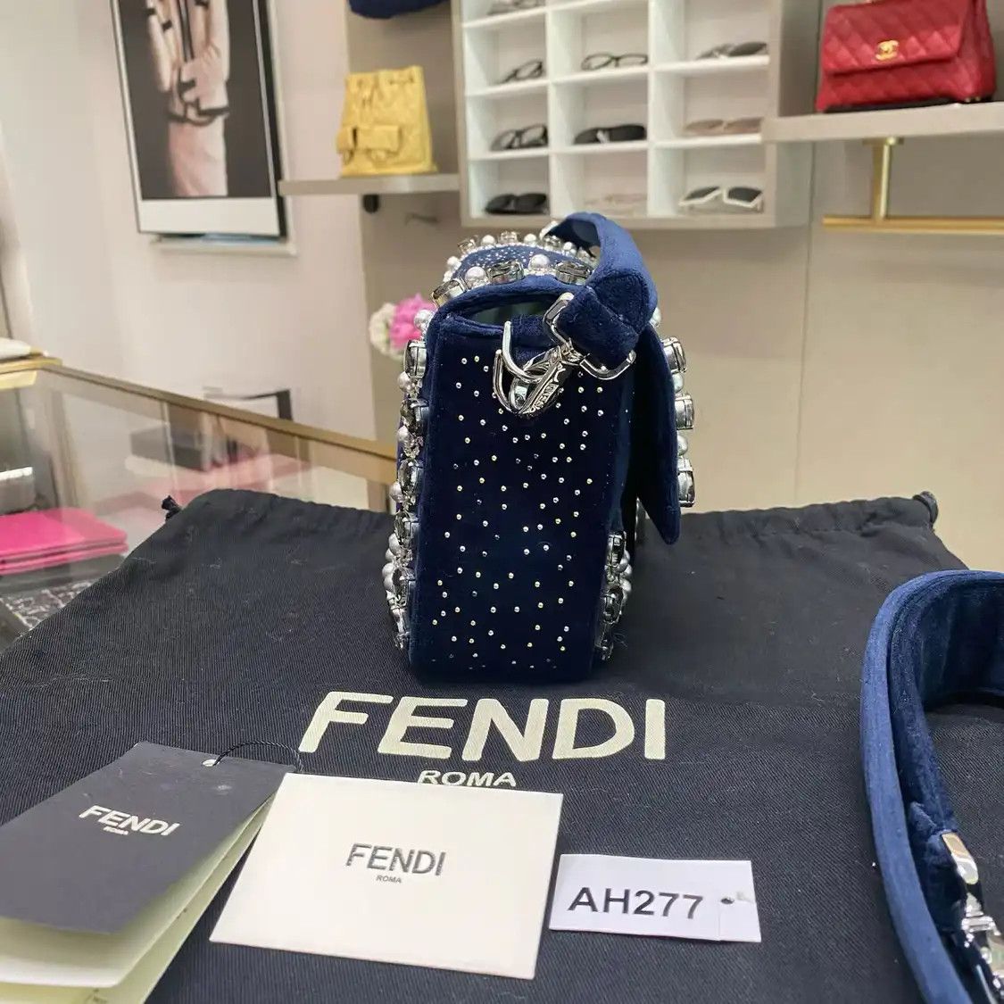Fendi FENDI Baguette Medium blue velvet applique crossbody bag silver hardware 2 strip Size ONE SIZE - 2 Thumbnail