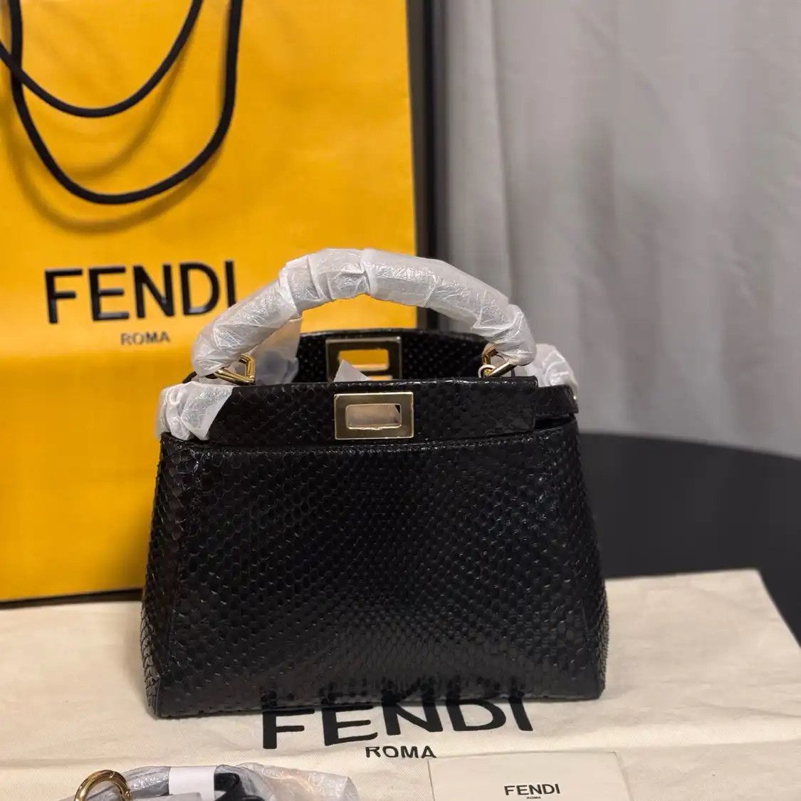 Fendi FENDI Peekaboo mini black snake skin handbag Size ONE SIZE - 5 Thumbnail