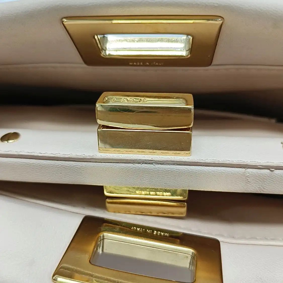 Fendi FENDI Peekaboo mini beige sheepskin shoulder bag handbag crossbody bag gold hard Size ONE SIZE - 14 Thumbnail