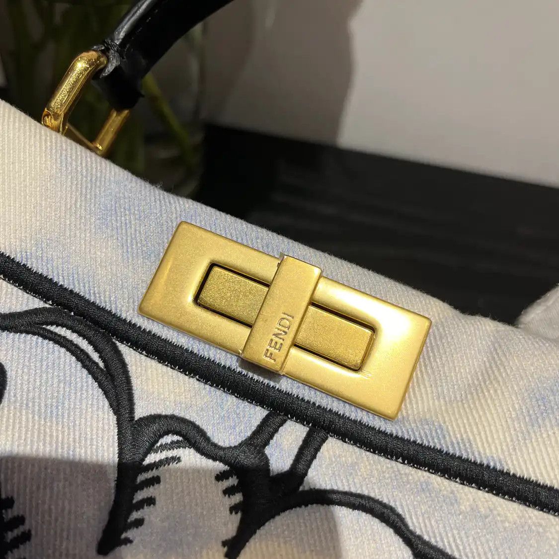Fendi FENDI Peekaboo Medium multi-color fabric handbag Size ONE SIZE - 3 Thumbnail