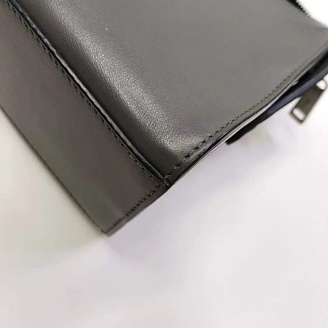 Fendi FENDI Lui grey cowhide leather shoulder bag handbag crossbody bag black hardware Size ONE SIZE - 11 Thumbnail