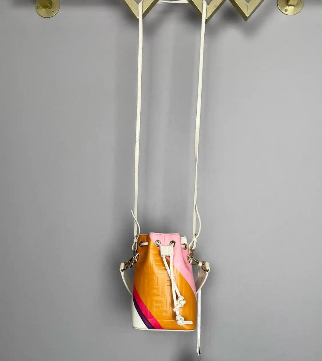 Fendi FENDI Mon Tresor Small yellow cowhide leather doubleF applique handbag detachabl Size ONE SIZE - 5 Thumbnail