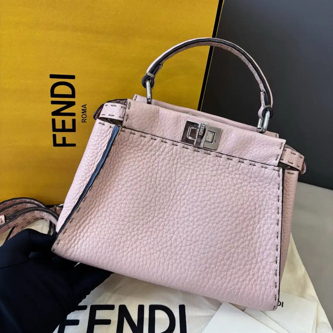 Fendi FENDI Peekaboo mini pink cowhide leather quilted crossbody bag detachable strap Size ONE SIZE - 4 Thumbnail