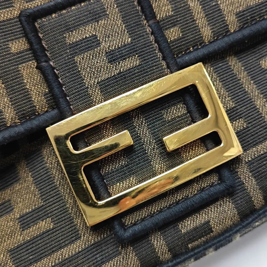 Fendi FENDI Baguette Medium brown canvas doubleF crossbody bag handbag shoulder bag go Size ONE SIZE - 9 Thumbnail