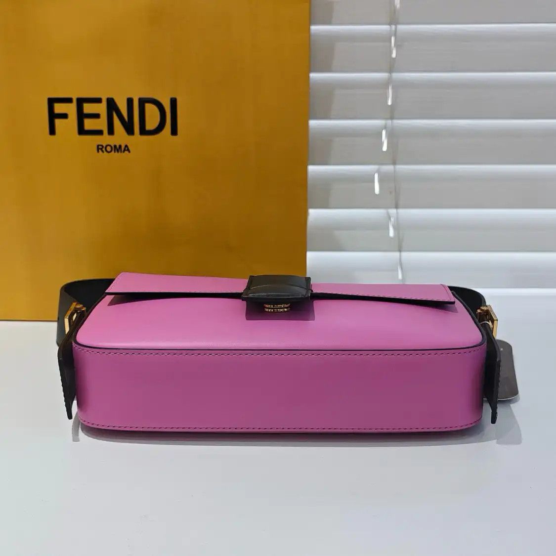Fendi FENDI Baguette pink leather crossbody bag Size ONE SIZE - 7 Thumbnail
