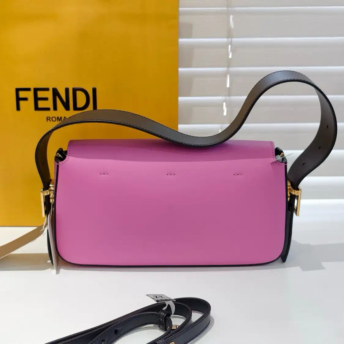 Fendi FENDI Baguette pink leather crossbody bag Size ONE SIZE - 2 Thumbnail