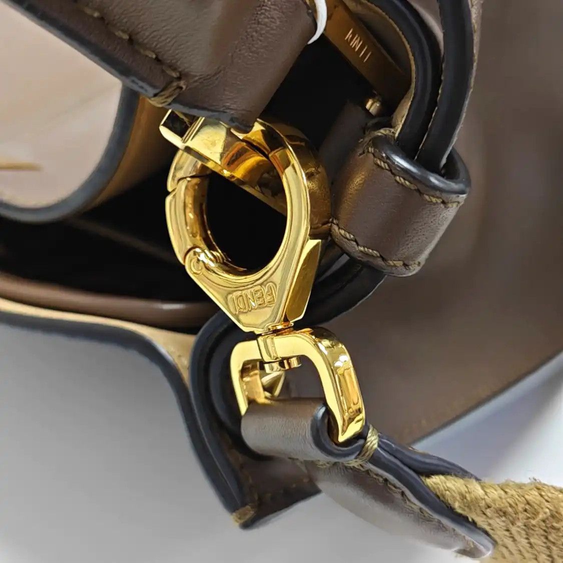 Fendi FENDI Peekaboo Medium brown cowhide leather shoulder bag handbag crossbody bag g Size ONE SIZE - 15 Thumbnail
