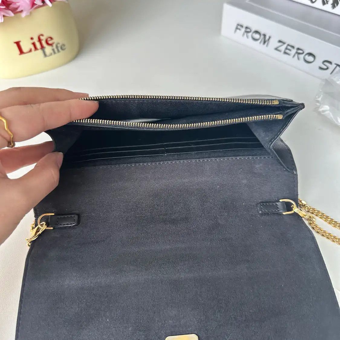 Fendi FENDI Tube black cowhide leather doubleF embossed crossbody bag Size ONE SIZE - 6 Thumbnail