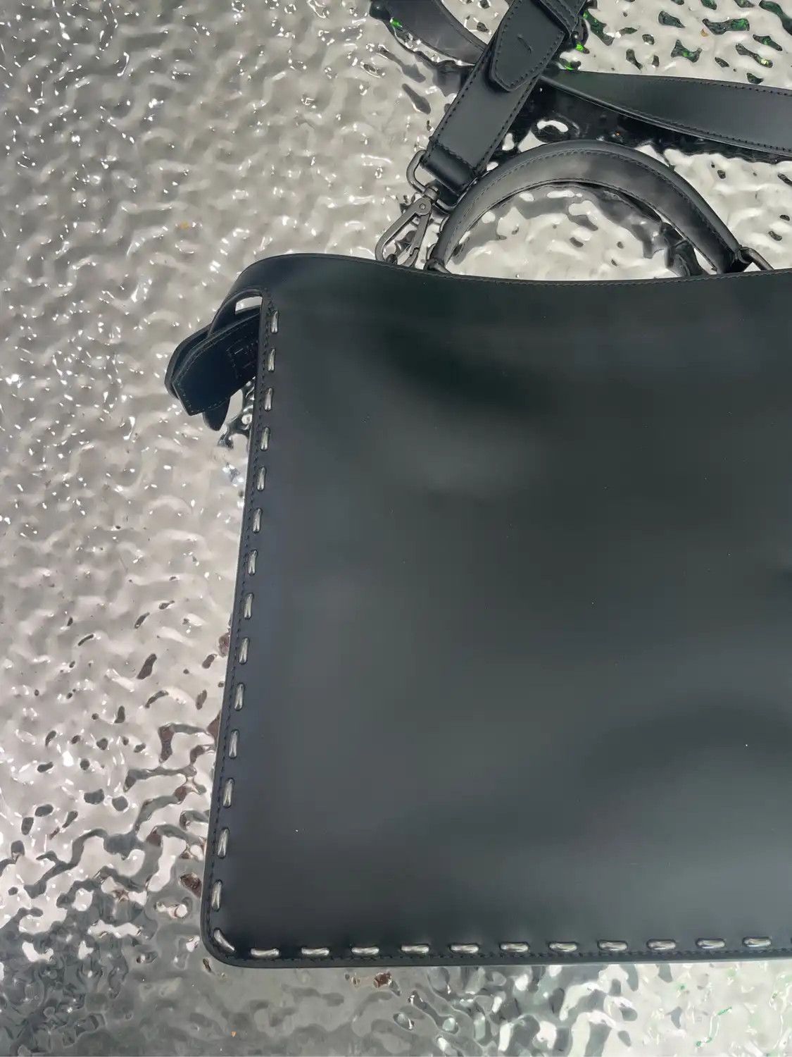 Fendi FENDI Peekaboo Medium black cowhide leather handbag detachable strap Size ONE SIZE - 13 Thumbnail