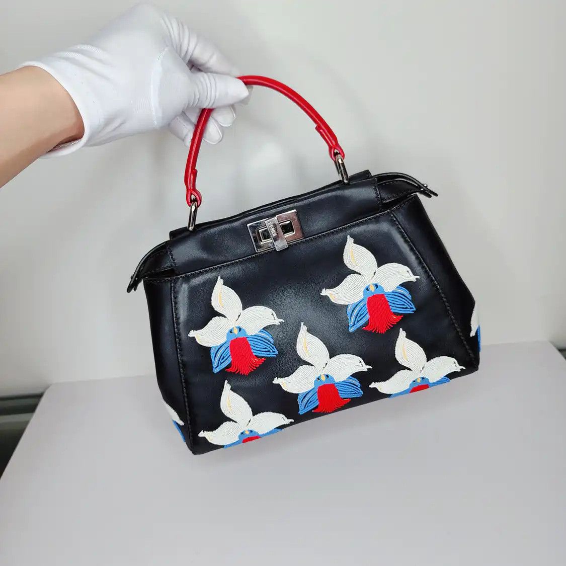 Fendi FENDI Peekaboo mini black cowhide leather embroidery handbag detachable strap Size ONE SIZE - 9 Thumbnail