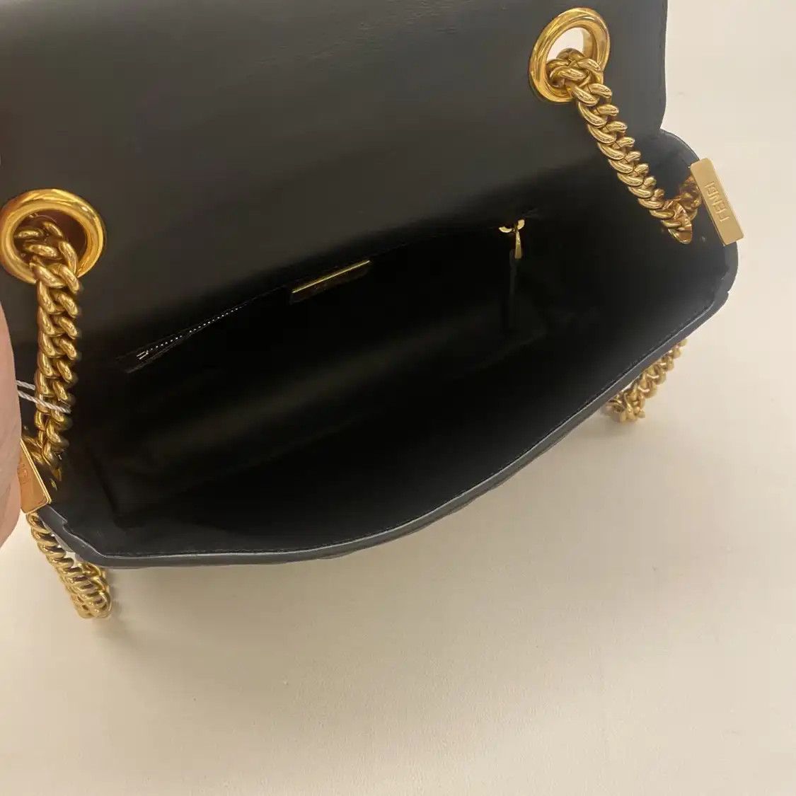 Fendi FENDI Baguette Medium black sheepskin doubleF crossbody bag Size ONE SIZE - 5 Thumbnail