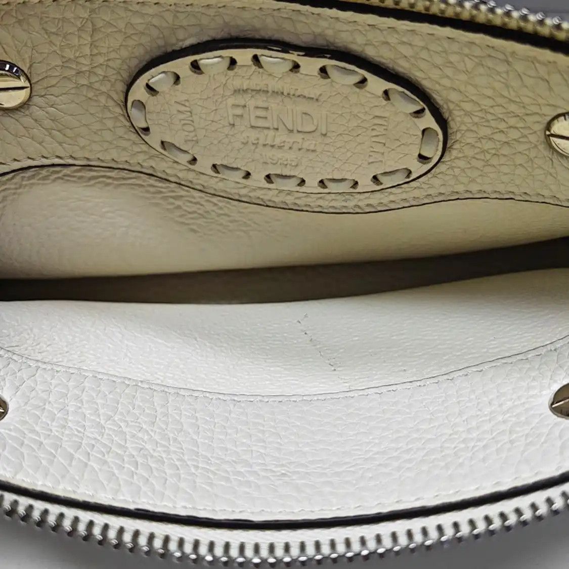 Fendi FENDI By The Way mini white cowhide leather stud shoulder bag silver hardware de Size ONE SIZE - 7 Thumbnail