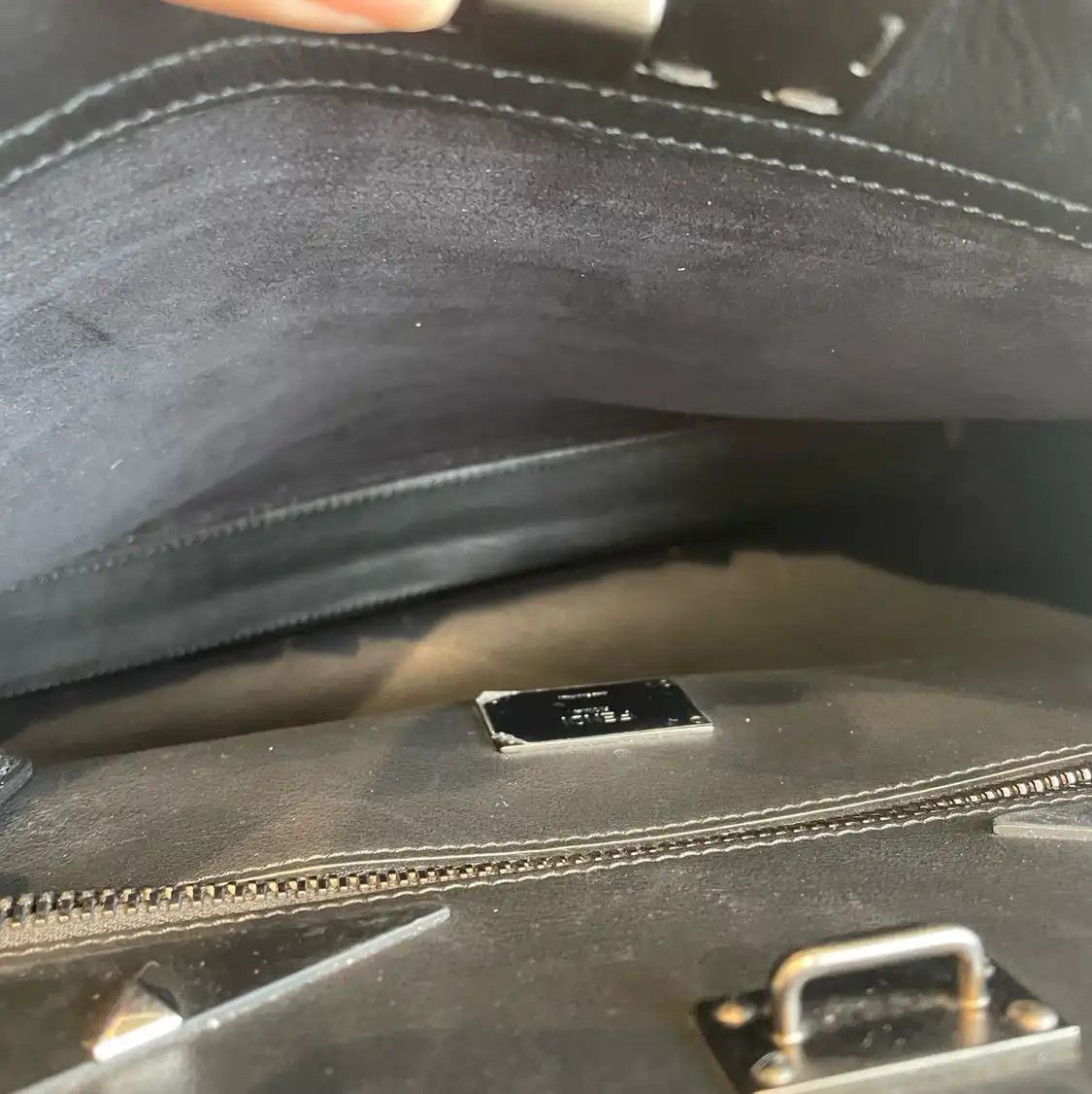 Fendi FENDI Peekaboo black cowhide leather shoulder bag silver hardware Size ONE SIZE - 9 Thumbnail