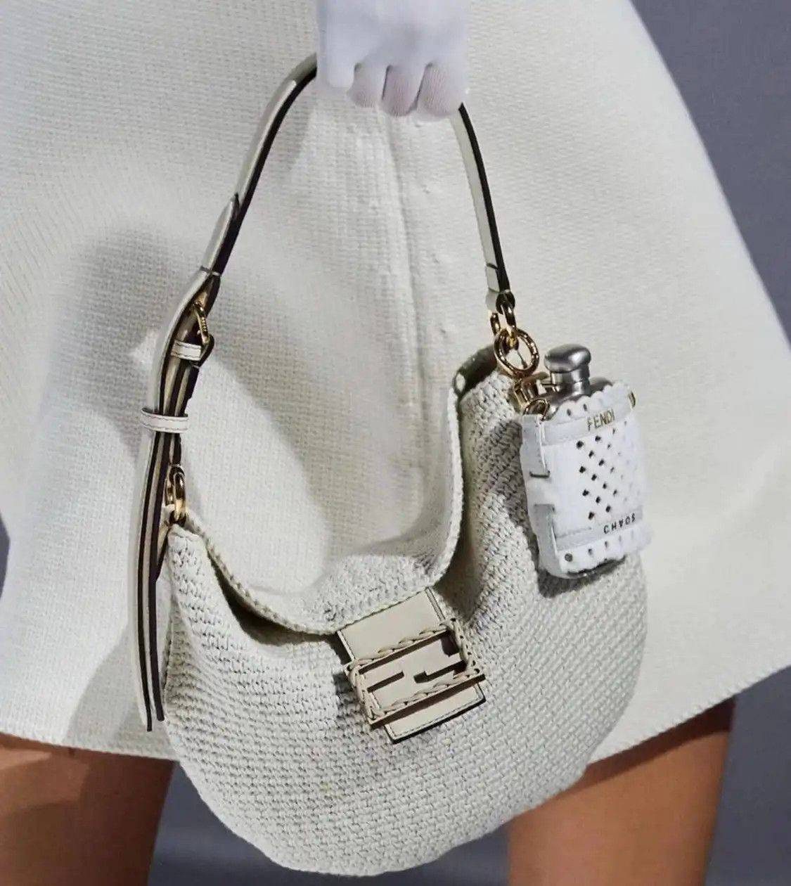 Fendi FENDI tote bag Small white fabric woven handbag Size ONE SIZE - 7 Thumbnail