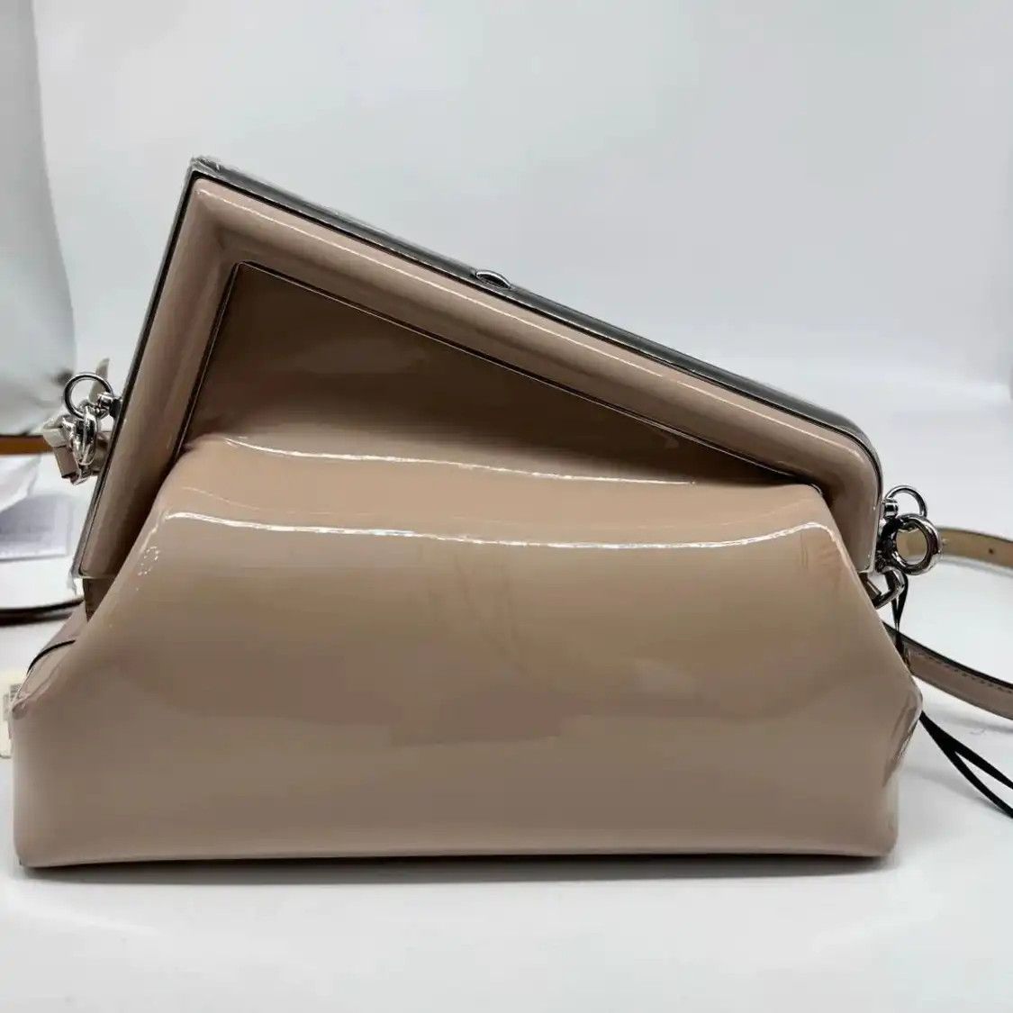 Fendi FENDI First beige patent leather crossbody bag silver hardware Size ONE SIZE - 11 Thumbnail