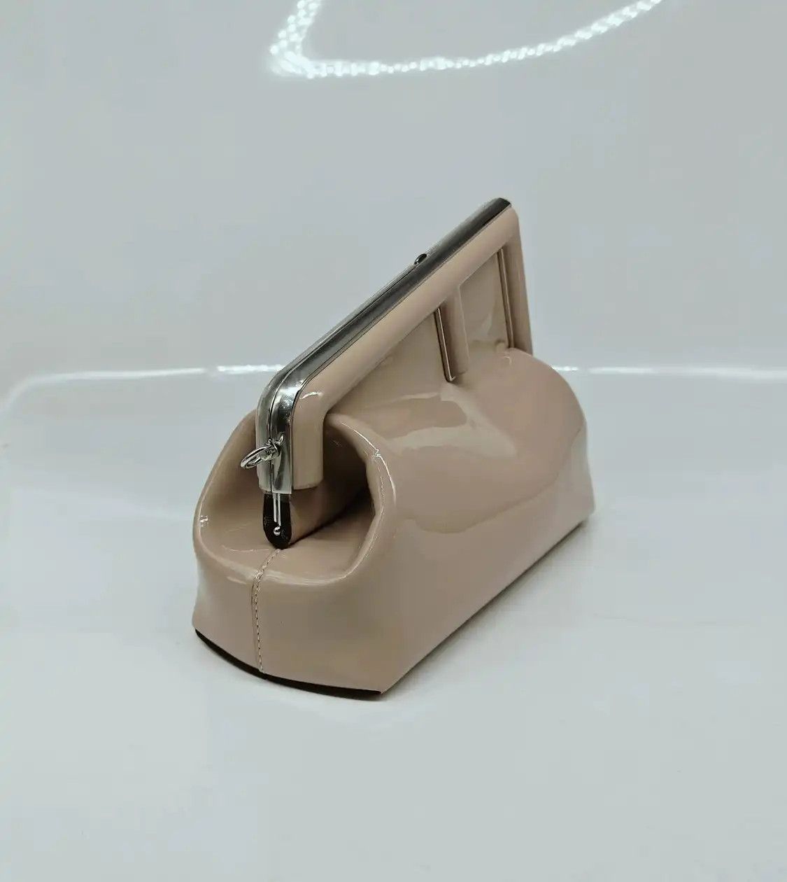 Fendi FENDI First beige patent leather crossbody bag silver hardware Size ONE SIZE - 4 Thumbnail