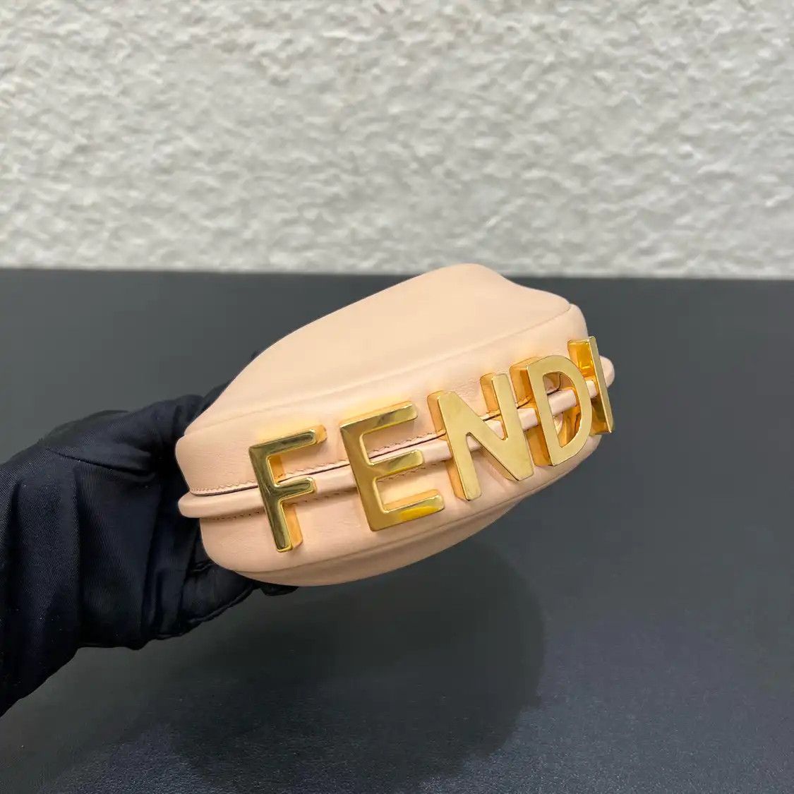 Fendi FENDI Fendigraphy mini milk tea cowhide leather clutch Size ONE SIZE - 5 Thumbnail