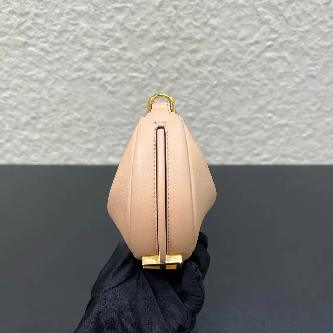 Fendi FENDI Fendigraphy mini milk tea cowhide leather clutch Size ONE SIZE - 3 Thumbnail