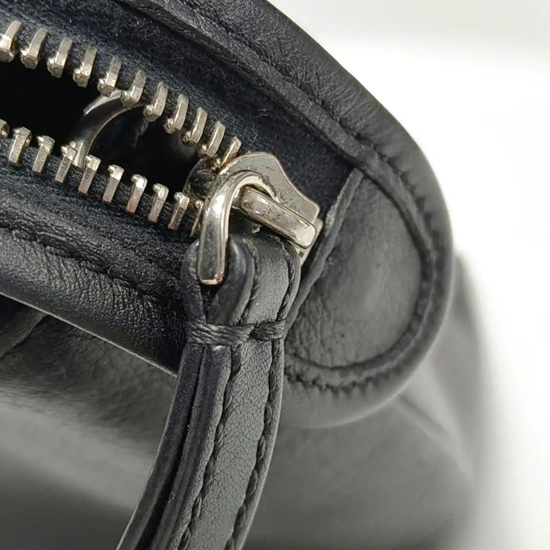 Fendi FENDI By The Way Medium black cowhide leather shoulder bag handbag crossbody bag Size ONE SIZE - 15 Thumbnail