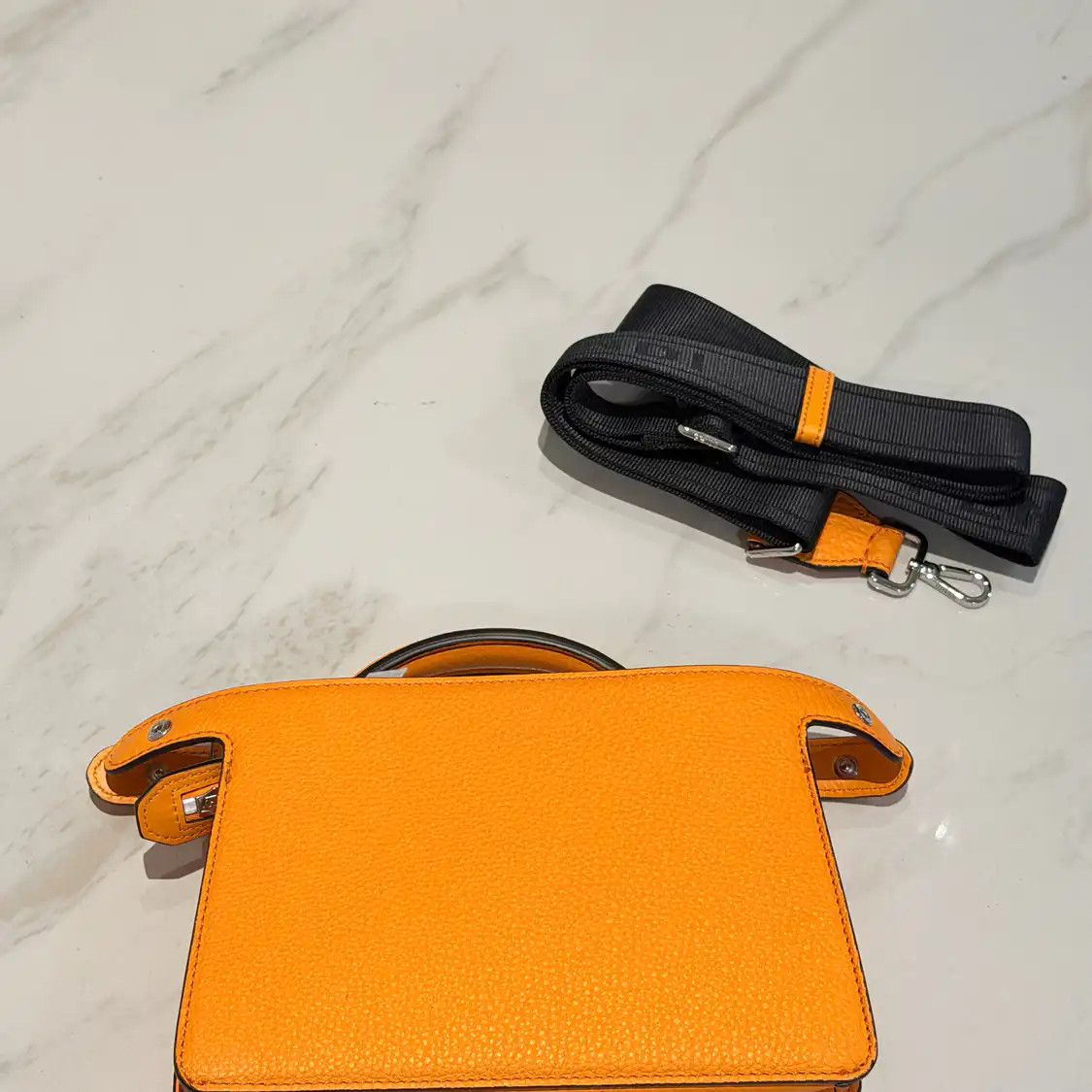 Fendi FENDI Peekaboo Essential orange cowhide leather crossbody bag Size ONE SIZE - 4 Thumbnail