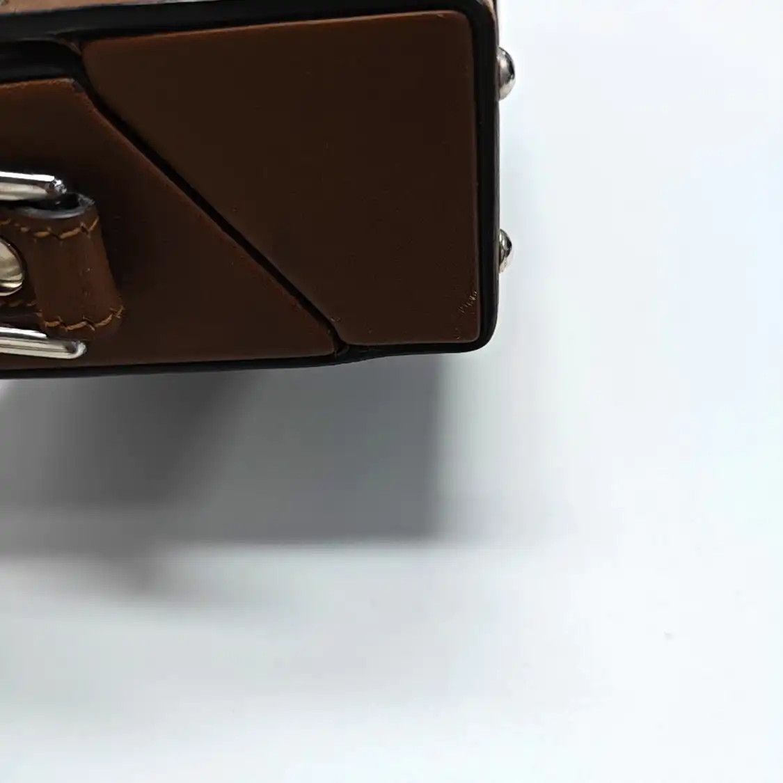 Fendi FENDI Baguette Trunk brown cowhide leather doubleF stud shoulder bag silver hard Size ONE SIZE - 12 Thumbnail