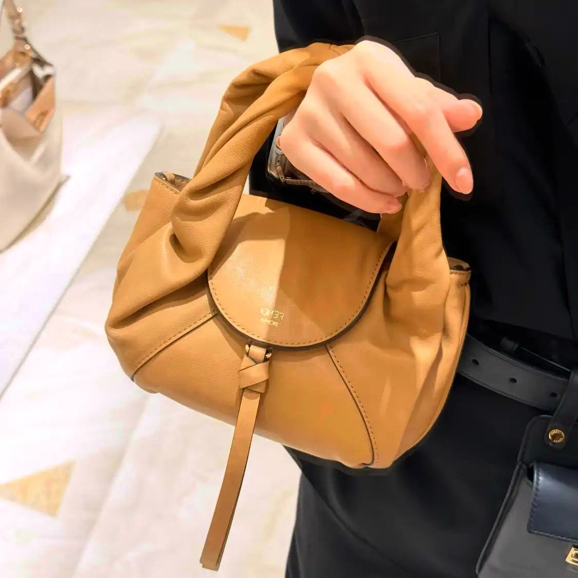 Fendi FENDI Spy Bag mini khaki cowhide leather crossbody bag detachable strap Size ONE SIZE - 3 Thumbnail