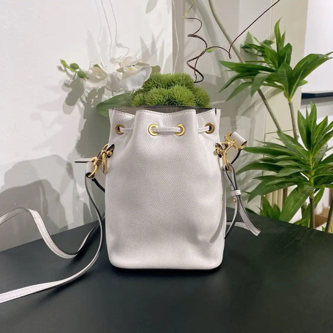 Fendi FENDI Mon Tresor mini white cowhide leather crossbody bag Size ONE SIZE - 2 Thumbnail