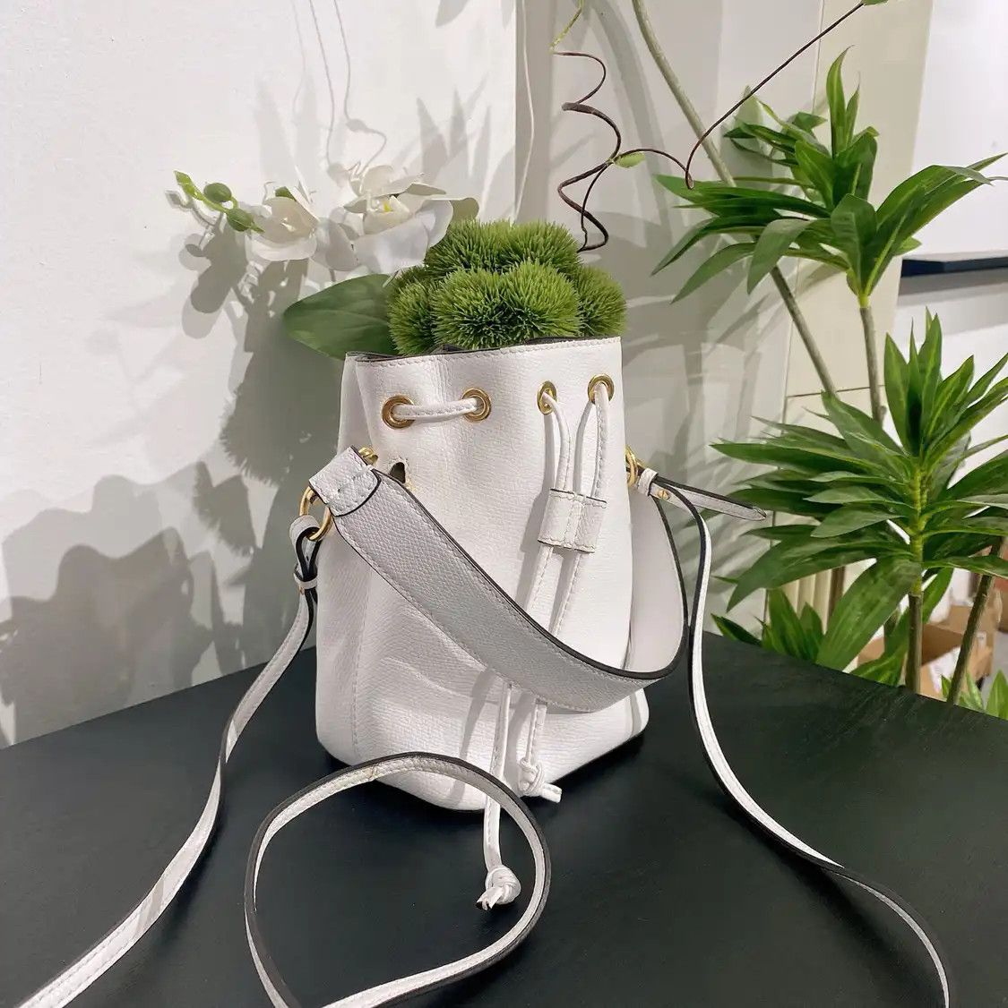 Fendi FENDI Mon Tresor mini white cowhide leather crossbody bag Size ONE SIZE - 4 Thumbnail