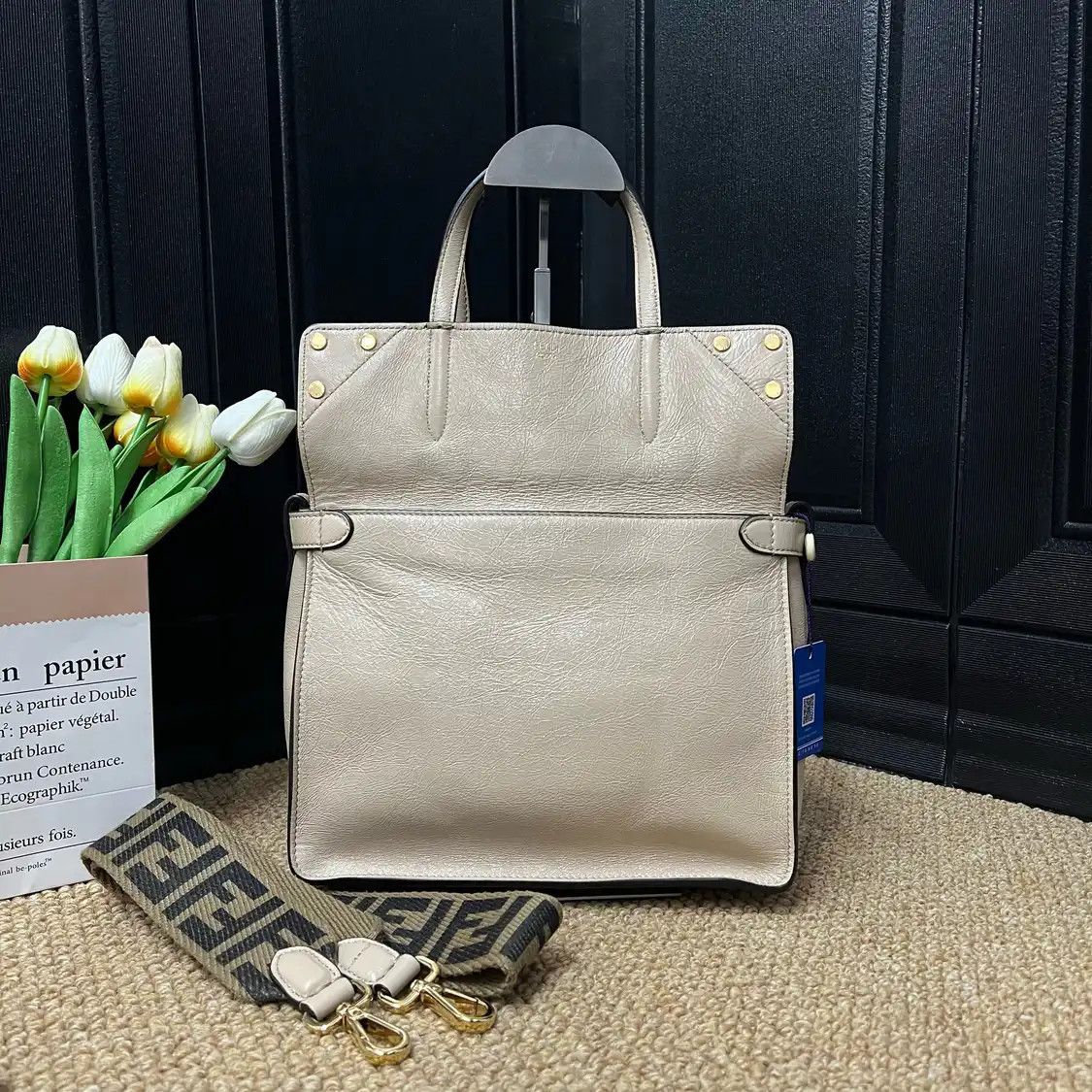 Fendi FENDI Flip Medium white sheepskin crossbody bag Size ONE SIZE - 7 Thumbnail