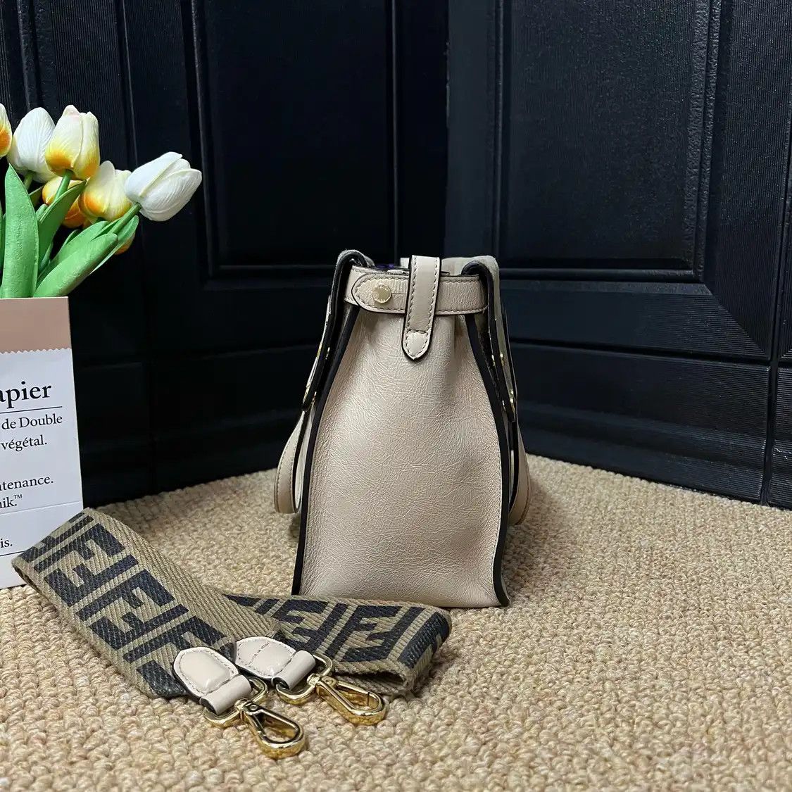 Fendi FENDI Flip Medium white sheepskin crossbody bag Size ONE SIZE - 2 Thumbnail