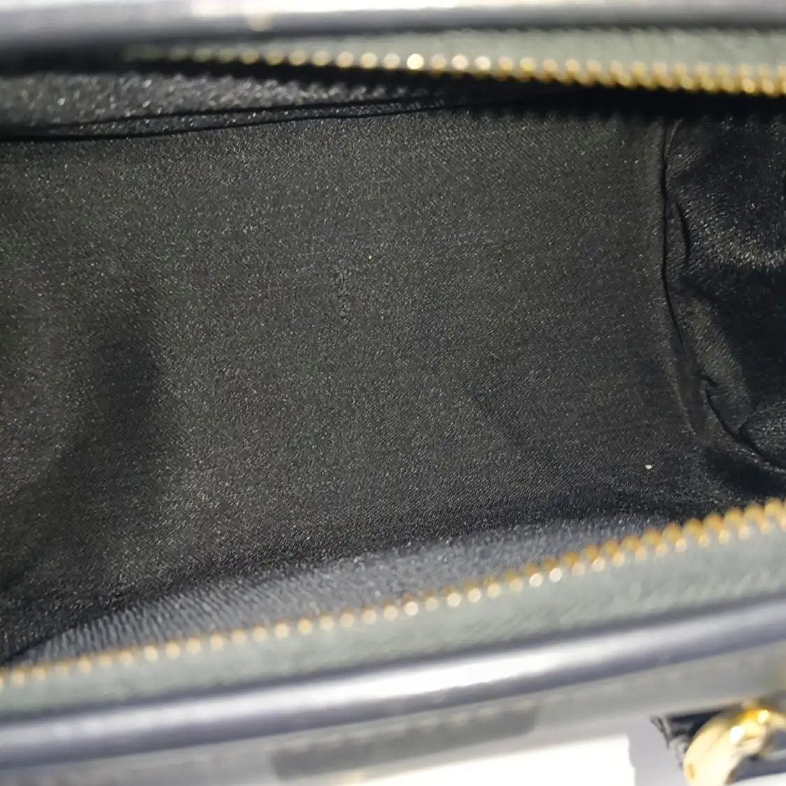Fendi FENDI black coated canvas handbag gold hardware Size ONE SIZE - 7 Thumbnail