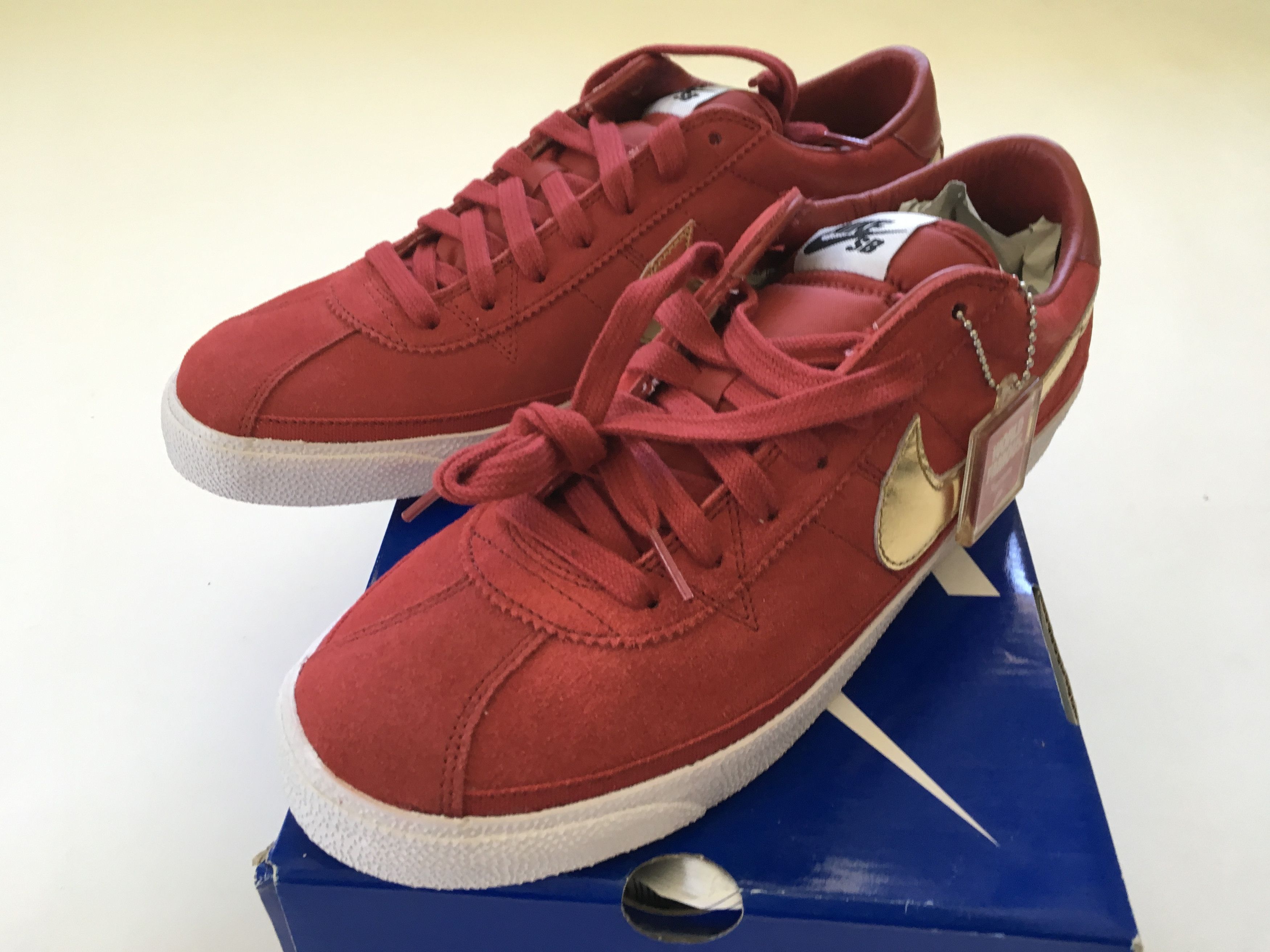 2009 Supreme Nike Bruin SB Red Deadstock