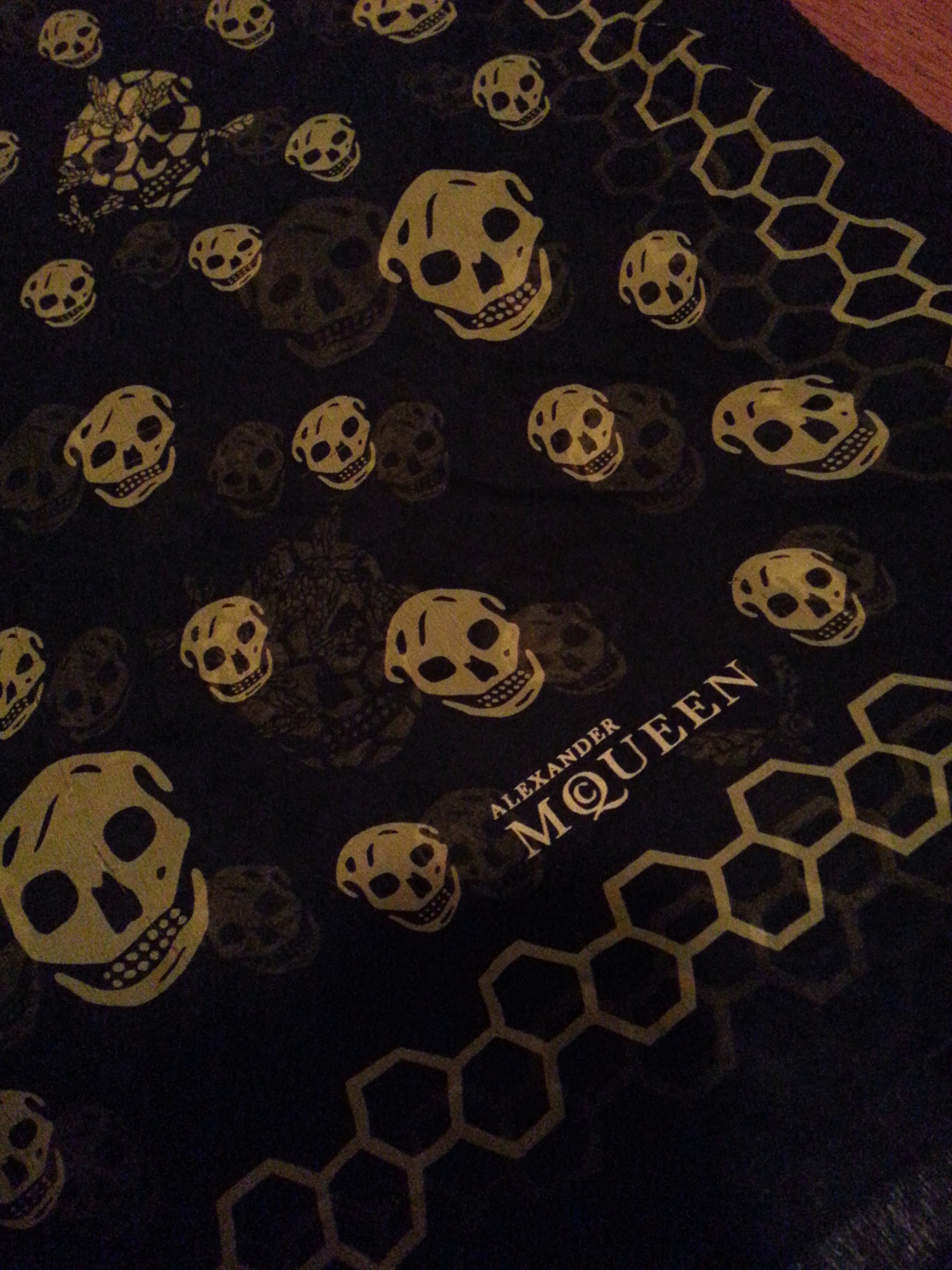 Black & Gold Honeycomb Skull