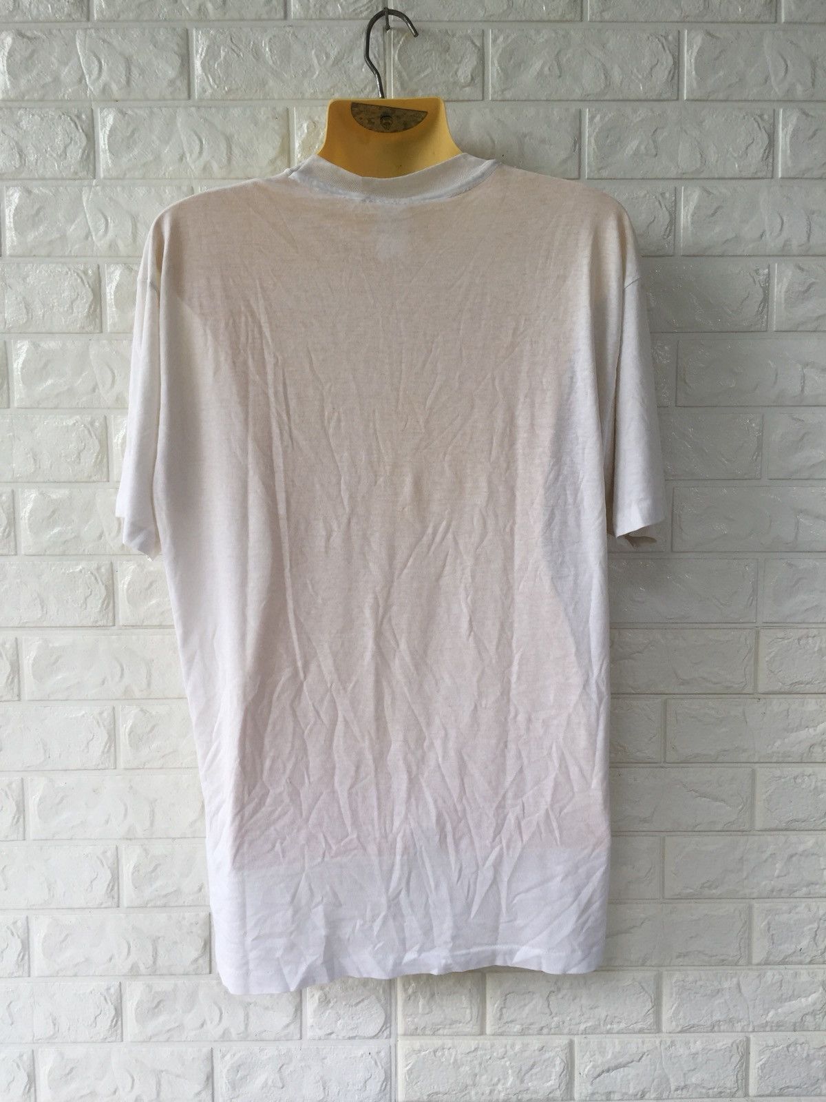 Disney × Vintage Vtg MICKEY MOUSE Just Hangin Out Florida Paperthin Tshirt Size US XL / EU 56 / 4 - 2 Thumbnail
