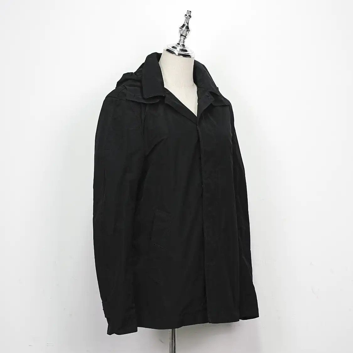 Burberry BURBERRY XL size Spring black polyester Women's short trench coat Size XL / US 12-14 / IT 48-50 - 2 Thumbnail