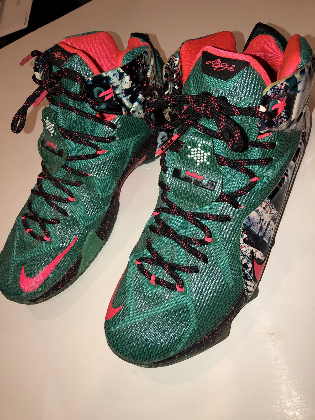 lebron 12 christmas edition