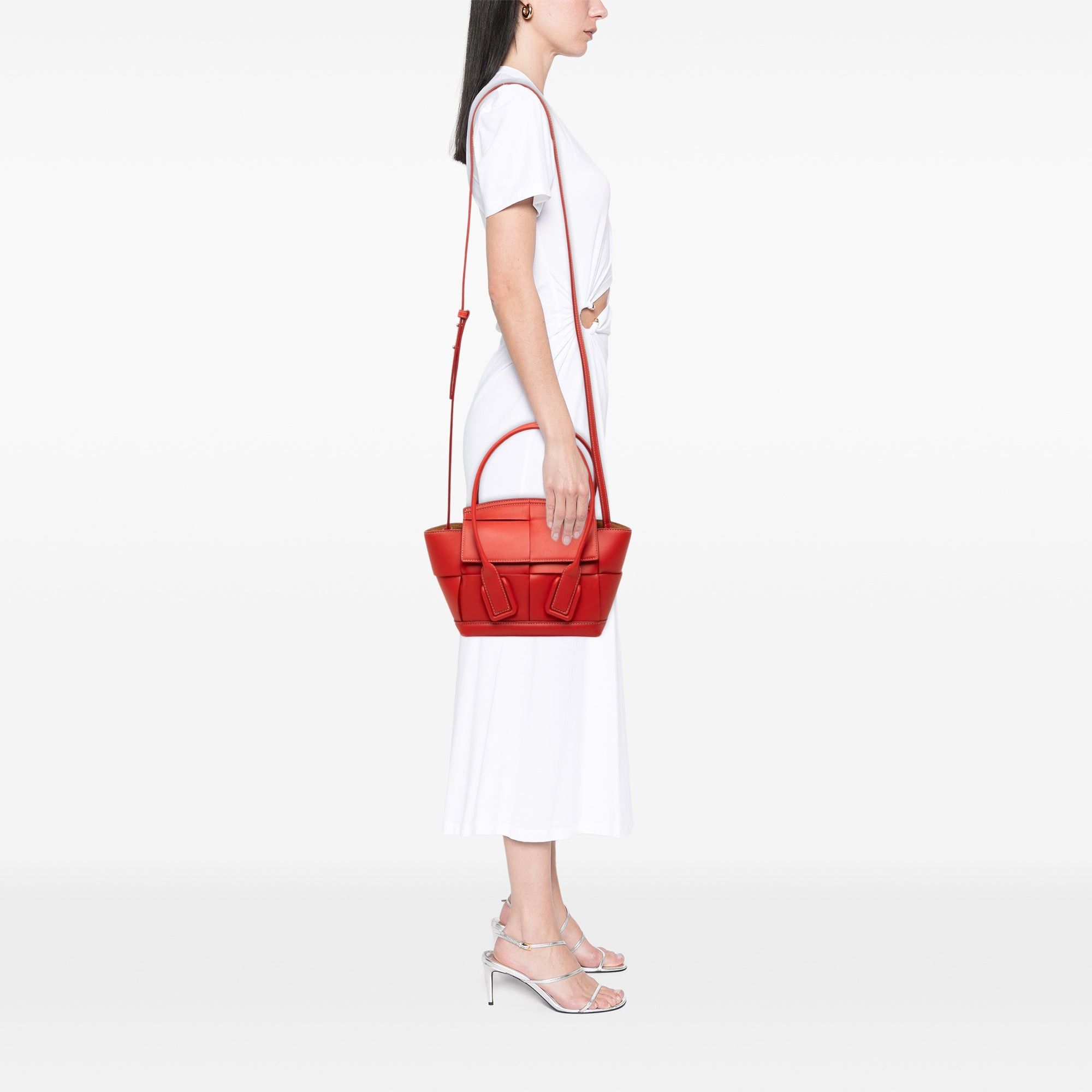 Bottega Veneta Leather Maxi Intrecciato The Arco Tote Size ONE SIZE - 7 Thumbnail