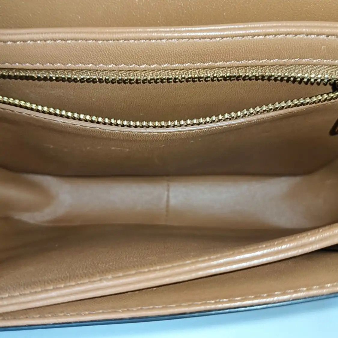 Celine CELINE TRIOMPHE Teen white coated canvas Triomphe shoulder bag gold hardware Size ONE SIZE - 7 Thumbnail