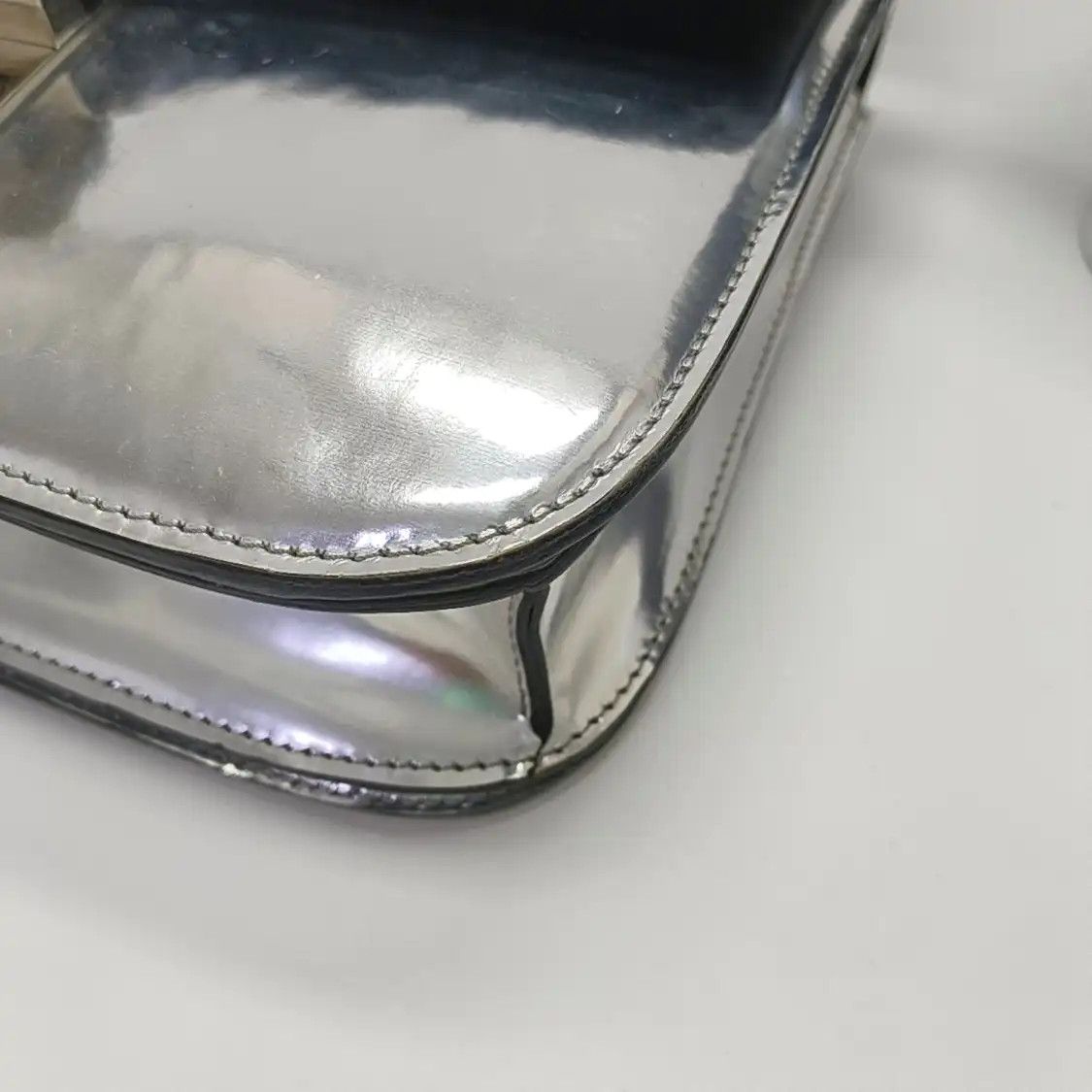 Celine CELINE CLASSIC BOX Medium silver cowhide leather tofu bag shoulder bag crossbody Size ONE SIZE - 14 Thumbnail