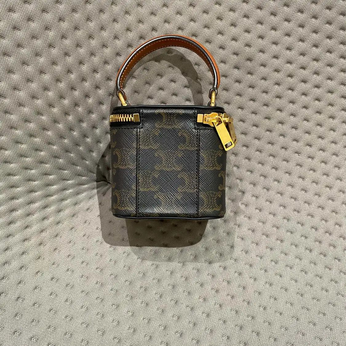 Celine CELINE box bag black coated canvas Triomphe crossbody bag Size ONE SIZE - 4 Thumbnail