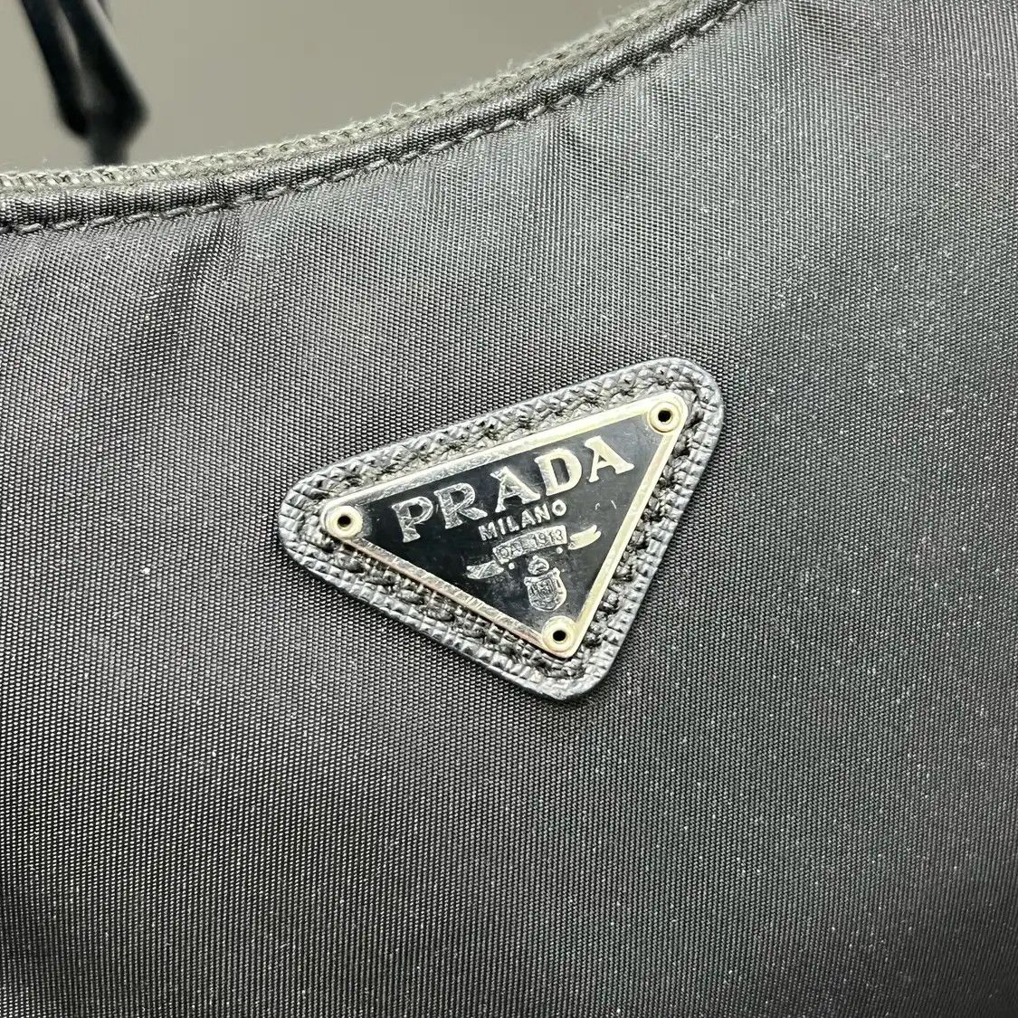 Prada PRADA Re-Edition 2000 mini black nylon logo clutch Size ONE SIZE - 9 Thumbnail
