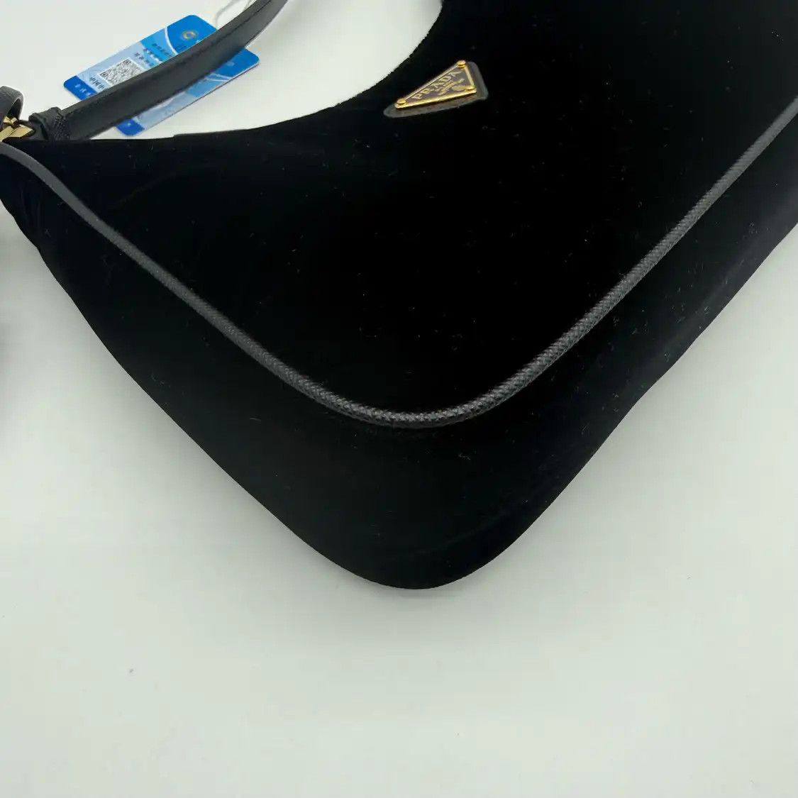 Prada PRADA Re-Edition mini black velvet logo shoulder bag Size ONE SIZE - 4 Thumbnail