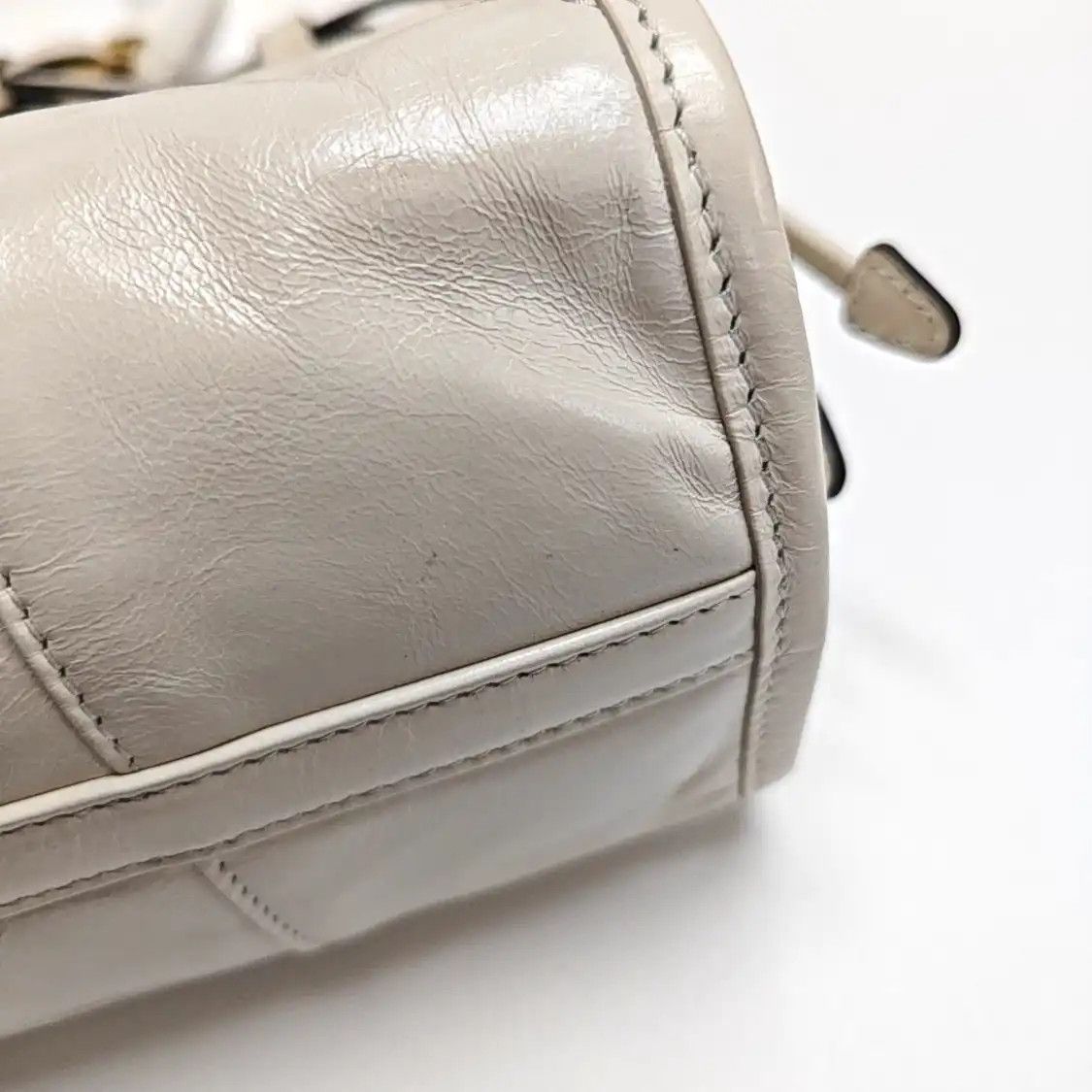 Prada PRADA Bonnie Medium white cowhide leather logo quilted shoulder bag handbag gold Size ONE SIZE - 13 Thumbnail
