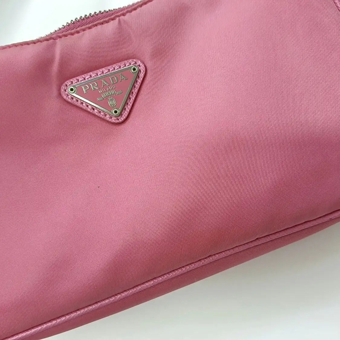 Prada PRADA Re-Edition 2005 mini pink nylon logo handbag shoulder bag silver hardware Size ONE SIZE - 9 Thumbnail