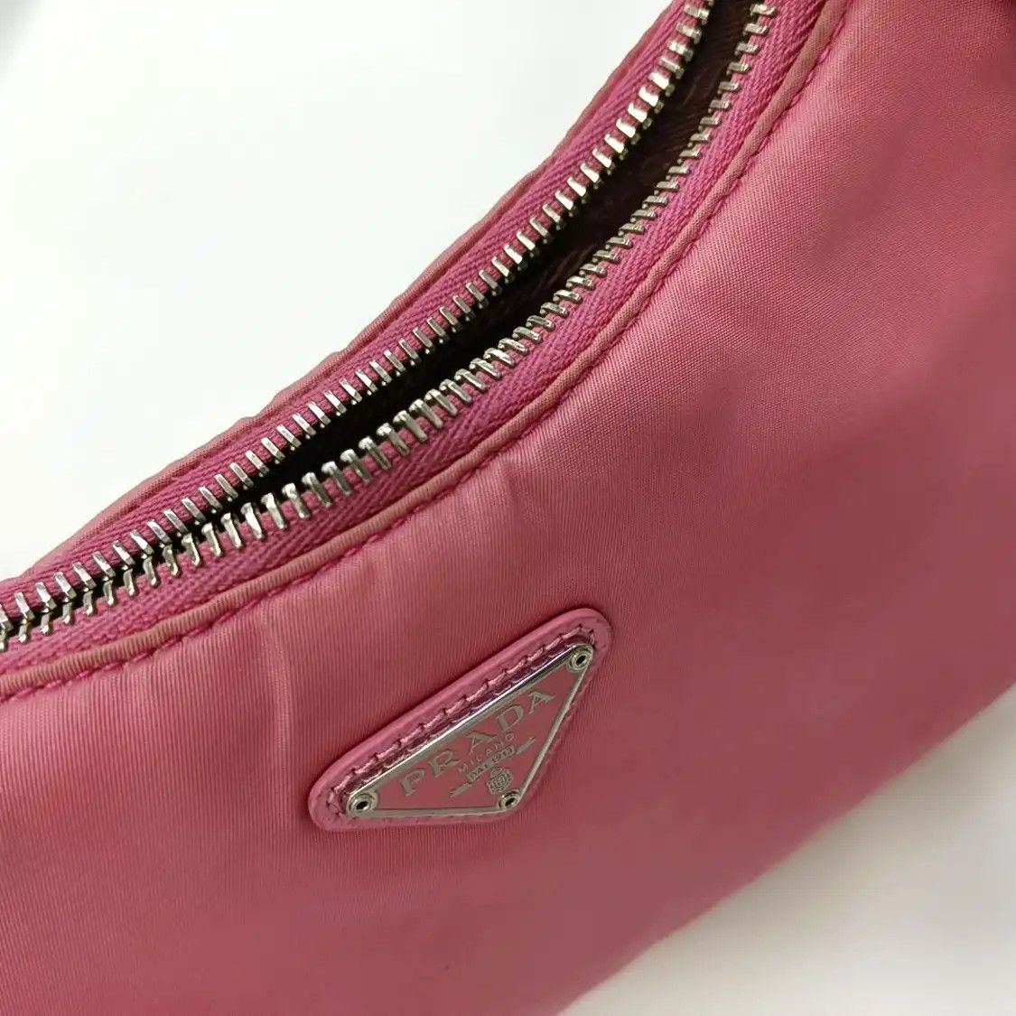 Prada PRADA Re-Edition 2005 mini pink nylon logo handbag shoulder bag silver hardware Size ONE SIZE - 15 Thumbnail
