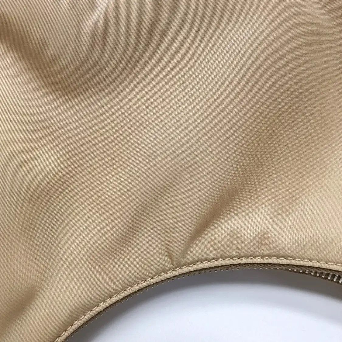 Prada PRADA Re-Edition 2005 khaki nylon logo shoulder bag crossbody bag silver hardwar Size ONE SIZE - 12 Thumbnail