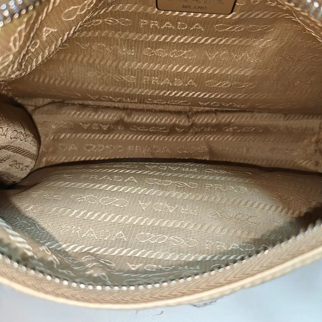 Prada PRADA Re-Edition 2005 khaki nylon logo shoulder bag crossbody bag silver hardwar Size ONE SIZE - 7 Thumbnail