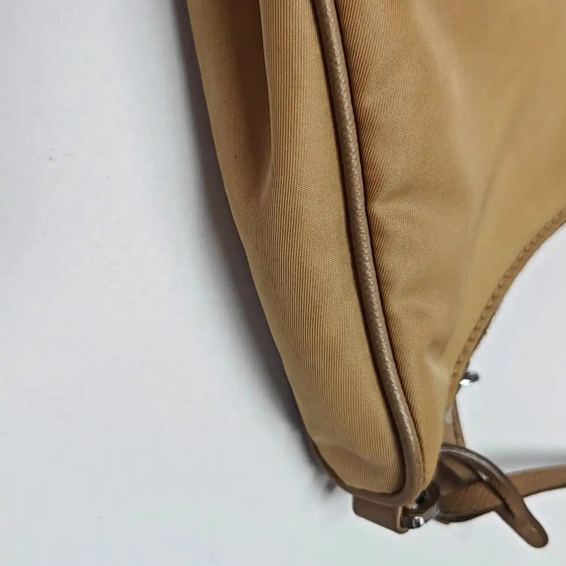 Prada PRADA Re-Edition 2005 khaki nylon logo shoulder bag crossbody bag silver hardwar Size ONE SIZE - 10 Thumbnail