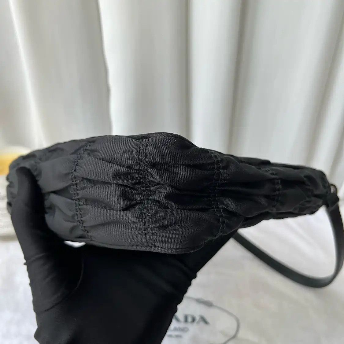 Prada PRADA Re-Edition 2005 mini black nylon logo quilted shoulder bag Size ONE SIZE - 6 Thumbnail