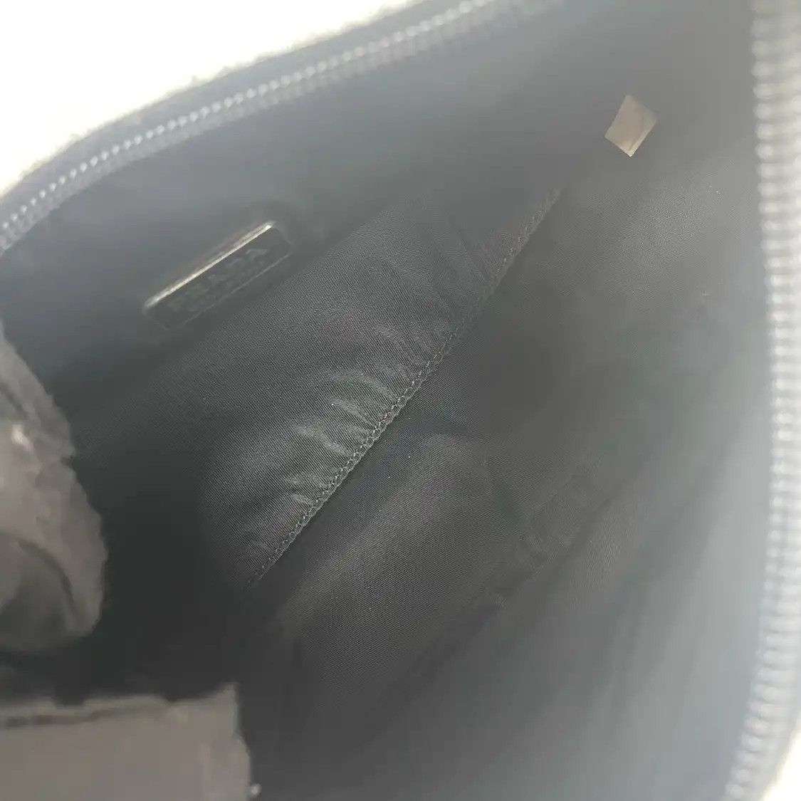Prada PRADA Re-Edition 2000 mini black nylon logo handbag Size ONE SIZE - 8 Thumbnail